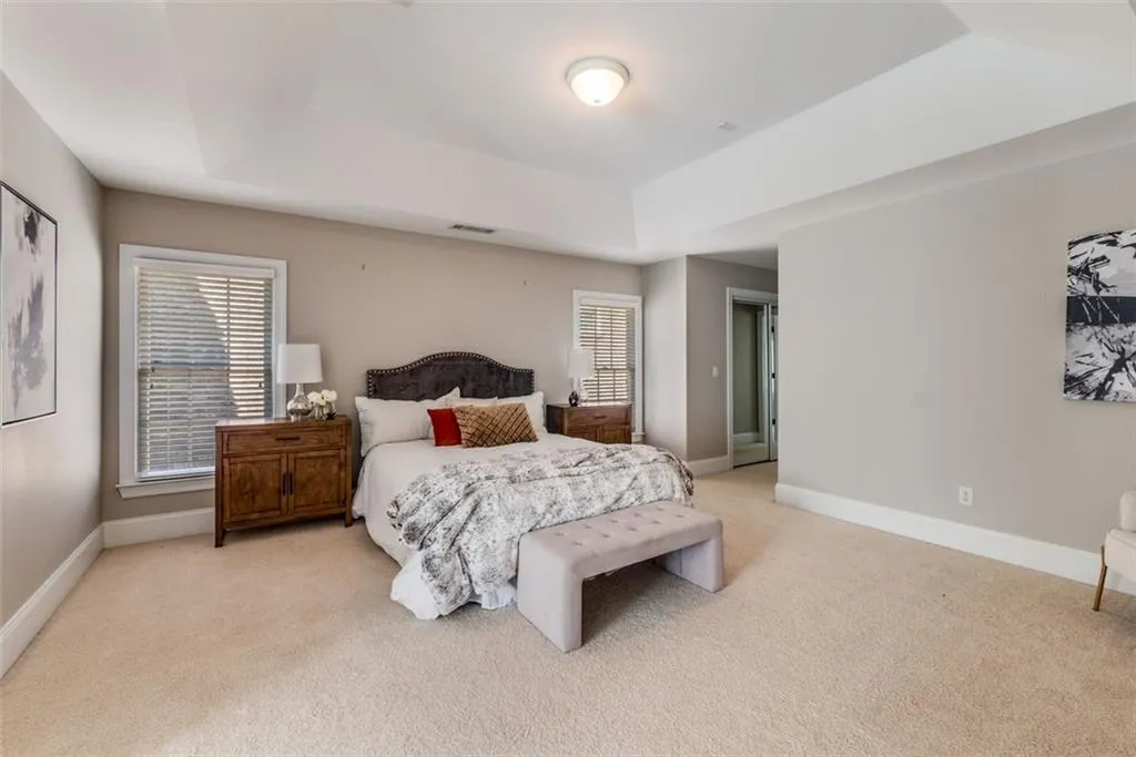 335 Wembley Circle, Atlanta, Georgia 30328, 4 Bedrooms Bedrooms, ,3 BathroomsBathrooms,Residential,Sold,335 Wembley Circle,7132540