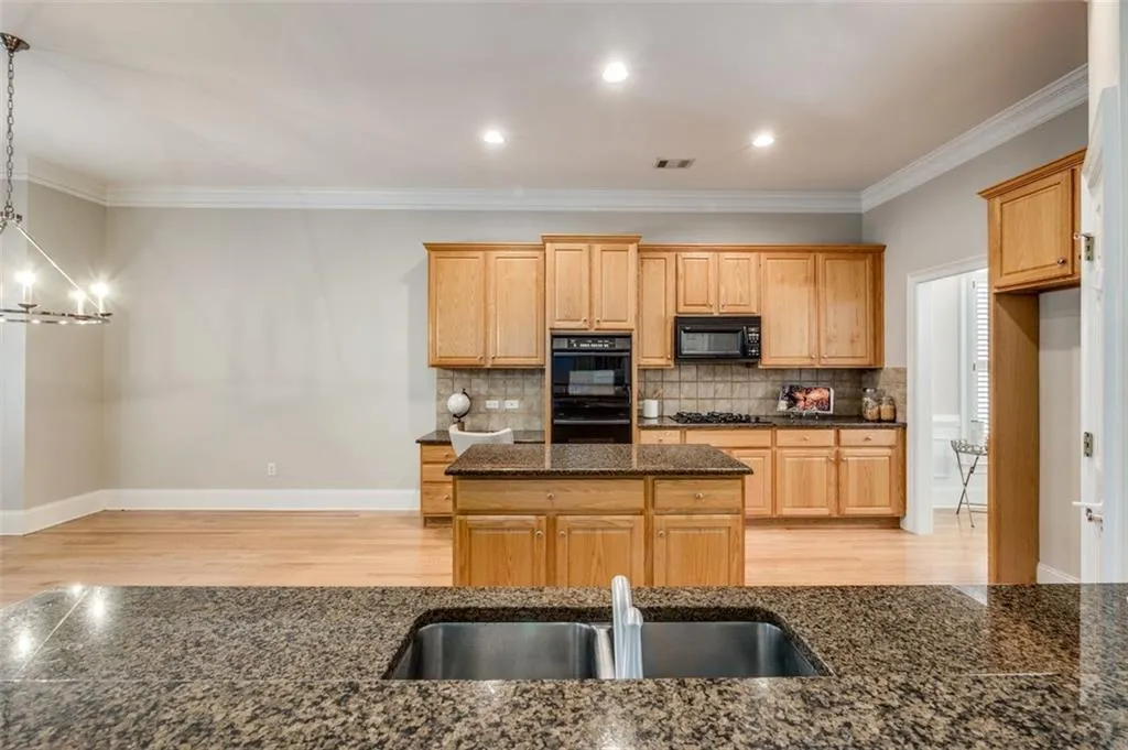 335 Wembley Circle, Atlanta, Georgia 30328, 4 Bedrooms Bedrooms, ,3 BathroomsBathrooms,Residential,Sold,335 Wembley Circle,7132540