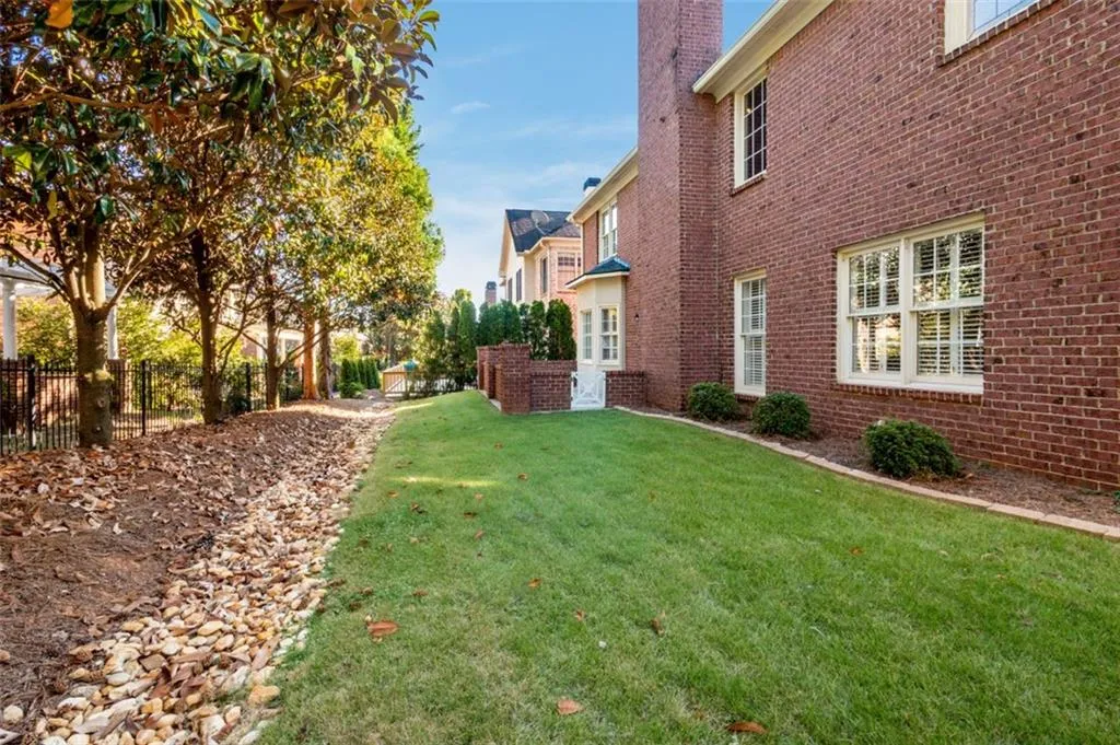 335 Wembley Circle, Atlanta, Georgia 30328, 4 Bedrooms Bedrooms, ,3 BathroomsBathrooms,Residential,Sold,335 Wembley Circle,7132540