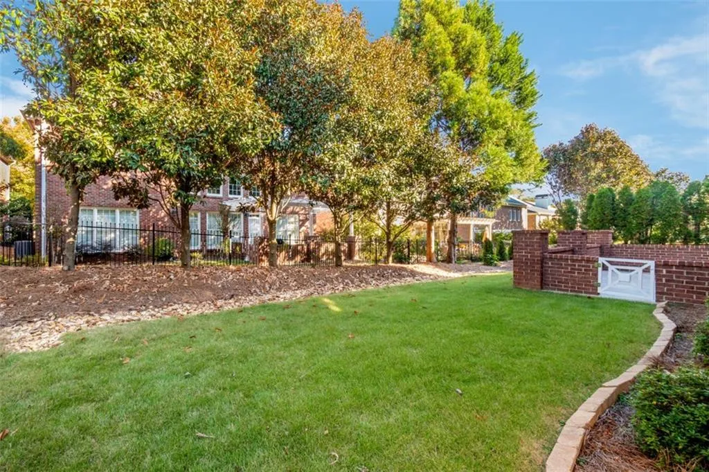 335 Wembley Circle, Atlanta, Georgia 30328, 4 Bedrooms Bedrooms, ,3 BathroomsBathrooms,Residential,Sold,335 Wembley Circle,7132540