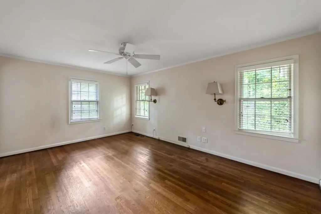 5132 High Point Road, Atlanta, Georgia 30342, 3 Bedrooms Bedrooms, ,2 BathroomsBathrooms,Residential,Sold,5132 High Point Road,7757318