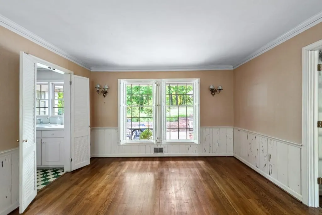 5132 High Point Road, Atlanta, Georgia 30342, 3 Bedrooms Bedrooms, ,2 BathroomsBathrooms,Residential,Sold,5132 High Point Road,7757318
