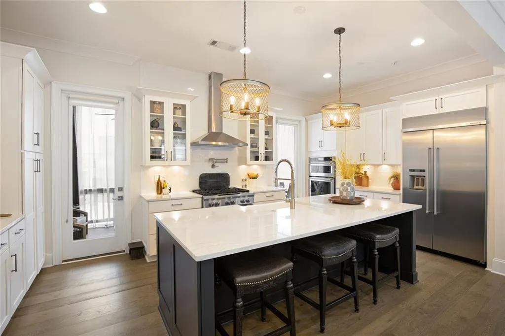 6766 Cadence Boulevard, Sandy Springs, Georgia 30328, 3 Bedrooms Bedrooms, ,3 BathroomsBathrooms,Residential,For Sale,6766 Cadence Boulevard,7630700
