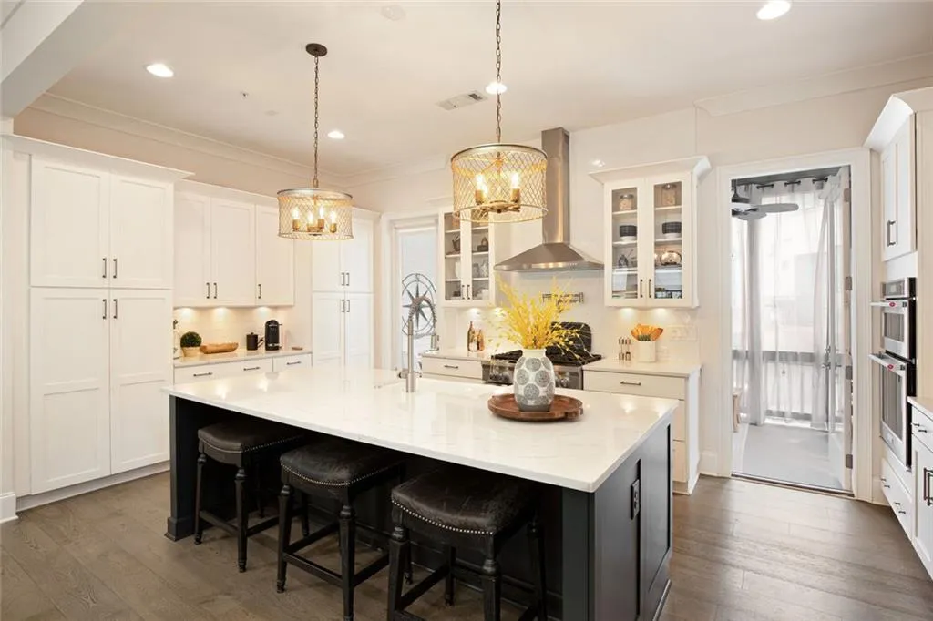 6766 Cadence Boulevard, Sandy Springs, Georgia 30328, 3 Bedrooms Bedrooms, ,3 BathroomsBathrooms,Residential,For Sale,6766 Cadence Boulevard,7630700