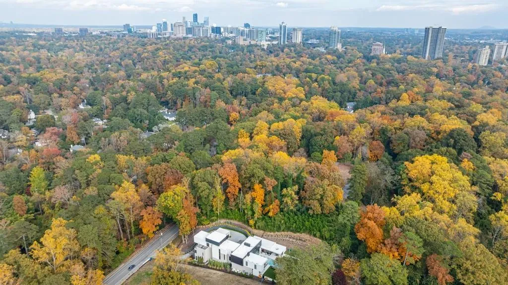 380 W Wesley Road Nw, Atlanta, Georgia 30305, 5 Bedrooms Bedrooms, 0 ,7 BathroomsBathrooms,Residential,For Sale,380 W Wesley Road Nw,7737853