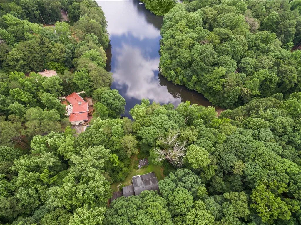 1621 Sunnybrook Farm Road, Sandy Springs, Georgia 30350, 4 Bedrooms Bedrooms, ,3 BathroomsBathrooms,Residential,Sold,1621 Sunnybrook Farm Road,6565003