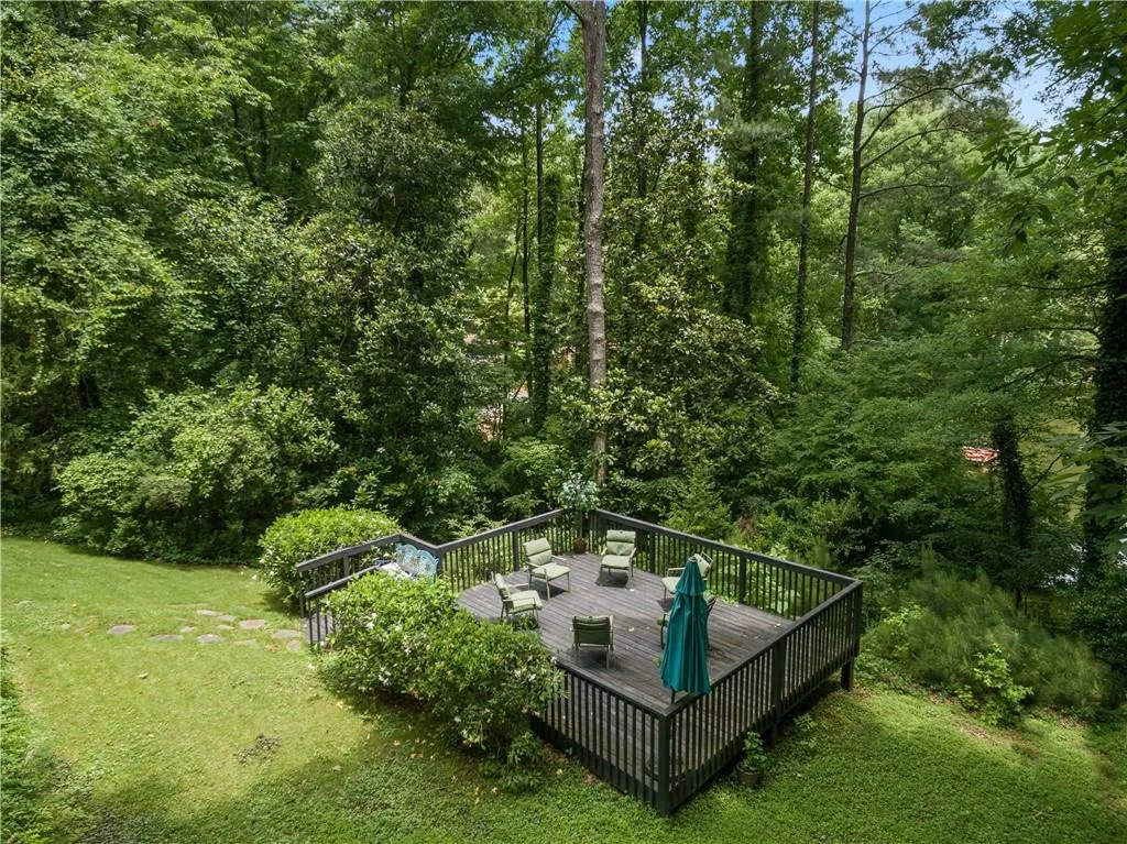 1621 Sunnybrook Farm Road, Sandy Springs, Georgia 30350, 4 Bedrooms Bedrooms, ,3 BathroomsBathrooms,Residential,Sold,1621 Sunnybrook Farm Road,6565003