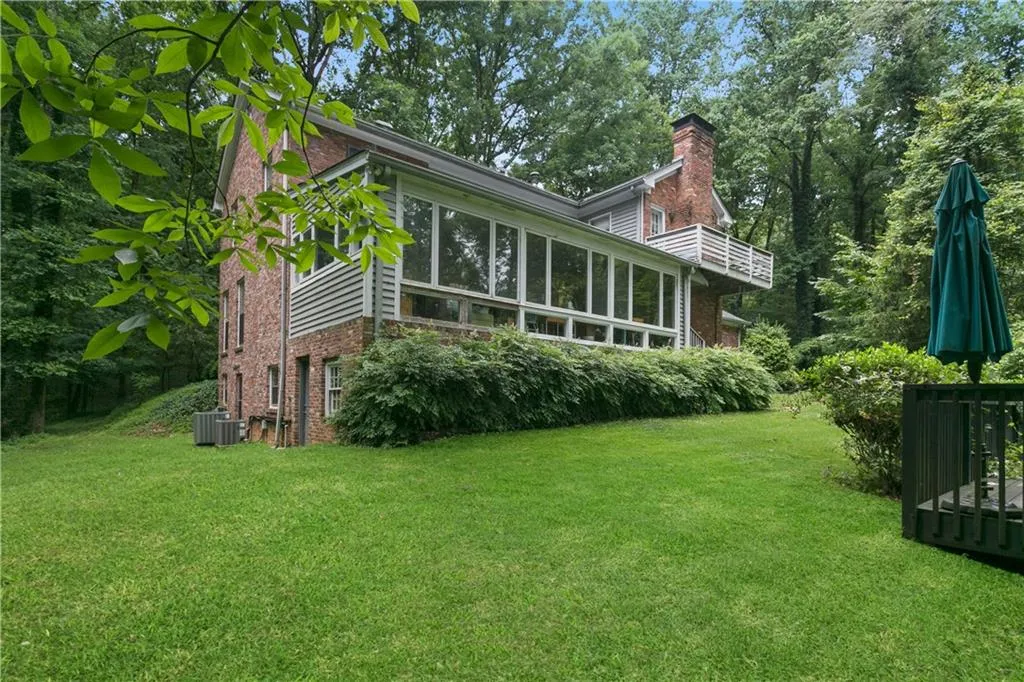 1621 Sunnybrook Farm Road, Sandy Springs, Georgia 30350, 4 Bedrooms Bedrooms, ,3 BathroomsBathrooms,Residential,Sold,1621 Sunnybrook Farm Road,6565003