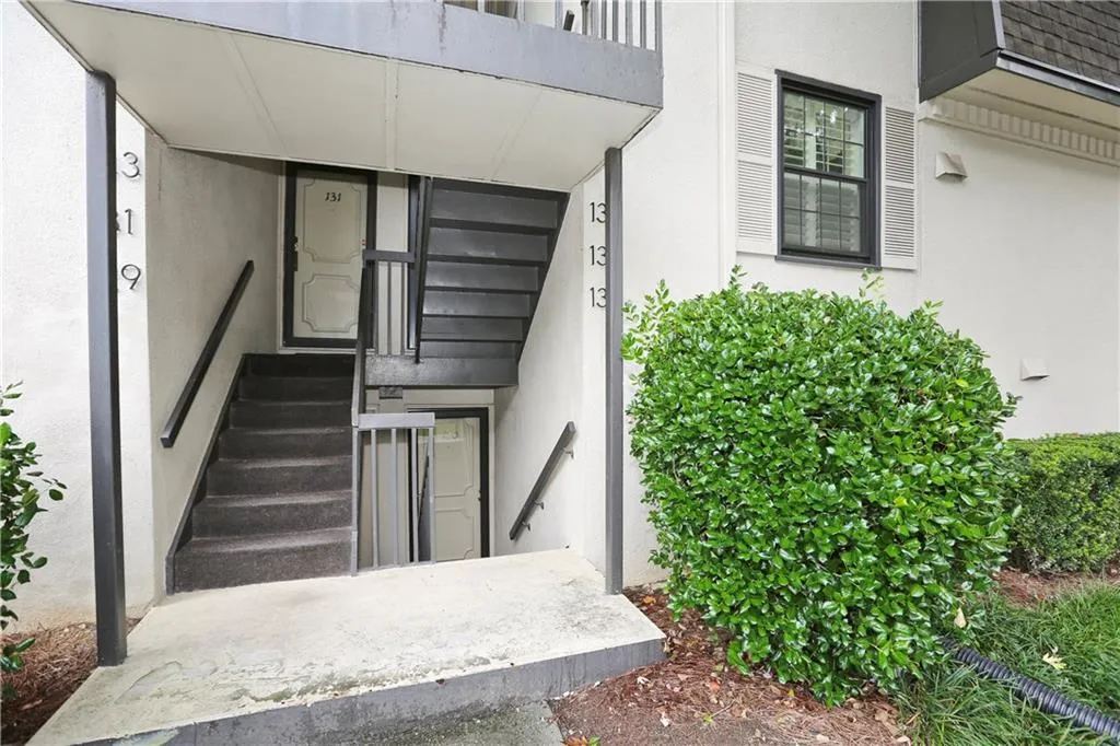 130 Lablanc Way Nw, Atlanta, Georgia 30327, 1 Bedroom Bedrooms, ,1 BathroomBathrooms,Residential,Sold,130 Lablanc Way Nw,5901316