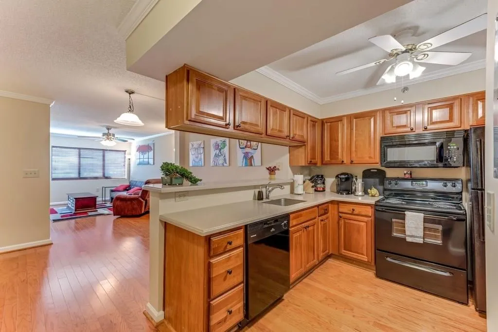 795 Hammond Drive Unit 1106, Atlanta, Georgia 30328, 2 Bedrooms Bedrooms, ,1 BathroomBathrooms,Residential,Sold,795 Hammond Drive Unit 1106,6006876