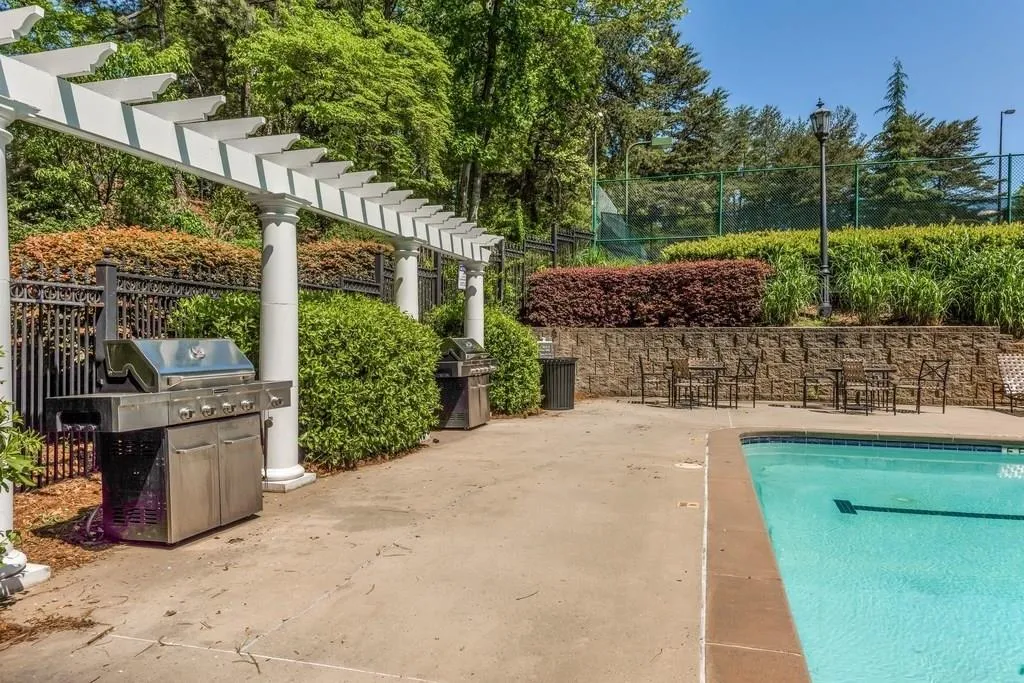 795 Hammond Drive Unit 1106, Atlanta, Georgia 30328, 2 Bedrooms Bedrooms, ,1 BathroomBathrooms,Residential,Sold,795 Hammond Drive Unit 1106,6006876
