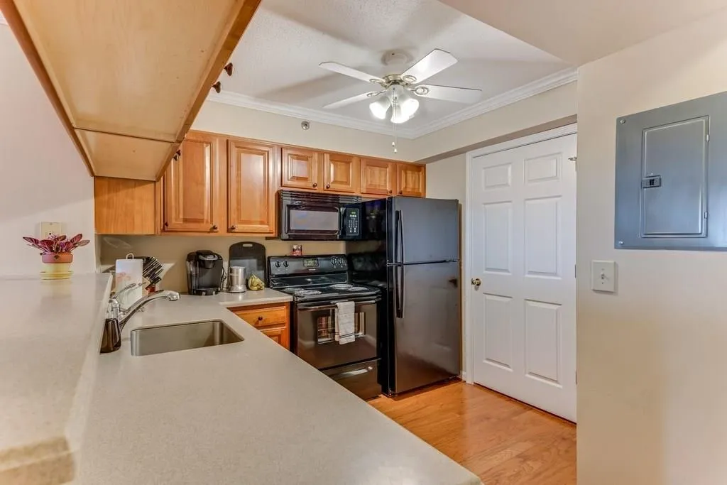 795 Hammond Drive Unit 1106, Atlanta, Georgia 30328, 2 Bedrooms Bedrooms, ,1 BathroomBathrooms,Residential,Sold,795 Hammond Drive Unit 1106,6006876