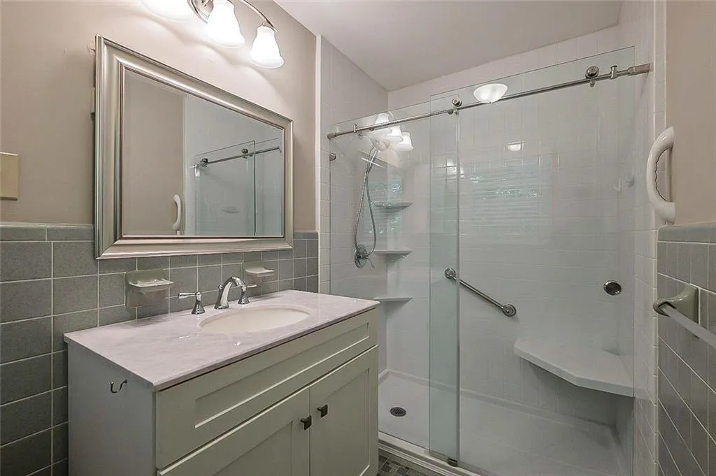 7120 Dunhill Terrace, Atlanta, Georgia 30328, 3 Bedrooms Bedrooms, ,2 BathroomsBathrooms,Residential,Sold,7120 Dunhill Terrace,6934809