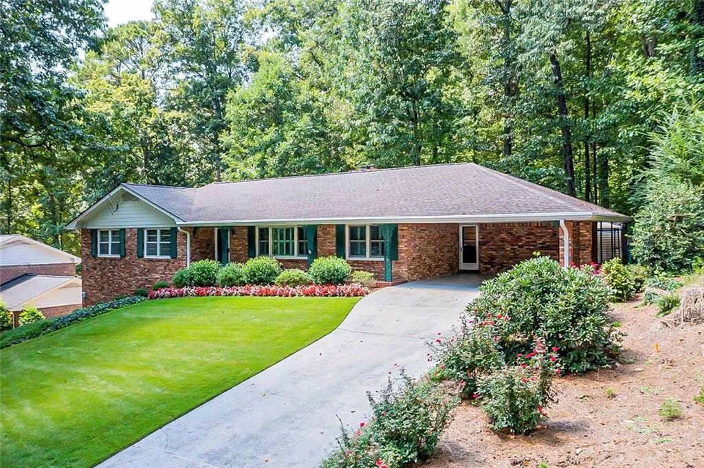 7120 Dunhill Terrace, Atlanta, Georgia 30328, 3 Bedrooms Bedrooms, ,2 BathroomsBathrooms,Residential,Sold,7120 Dunhill Terrace,6934809