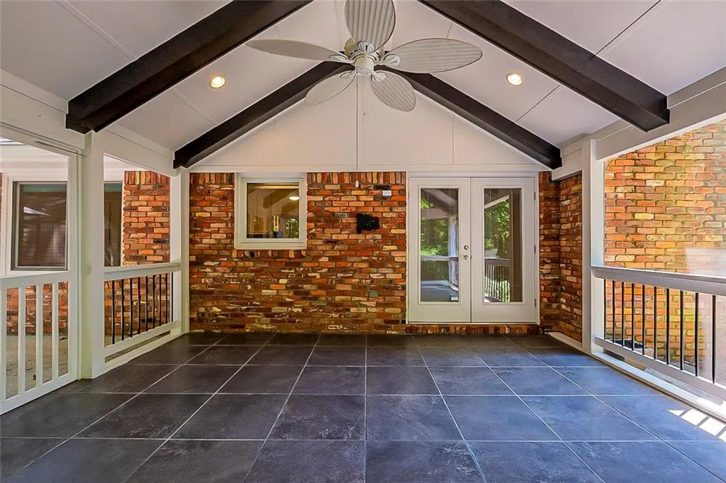 7120 Dunhill Terrace, Atlanta, Georgia 30328, 3 Bedrooms Bedrooms, ,2 BathroomsBathrooms,Residential,Sold,7120 Dunhill Terrace,6934809