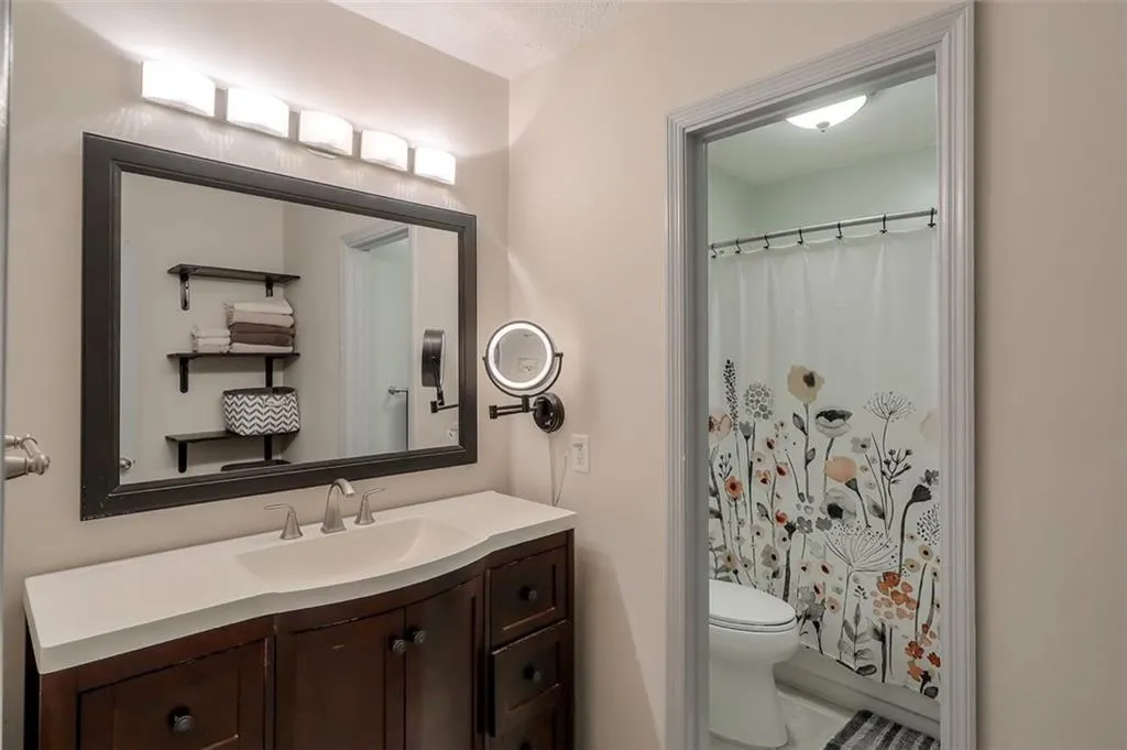 6204 Park Avenue, Atlanta, Georgia 30342, 2 Bedrooms Bedrooms, ,1 BathroomBathrooms,Residential,Sold,6204 Park Avenue,6687753