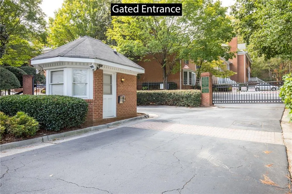 7500 Roswell Road Unit 97, Sandy Springs, Georgia 30350, 2 Bedrooms Bedrooms, ,2 BathroomsBathrooms,Residential,Sold,7500 Roswell Road Unit 97,5917513