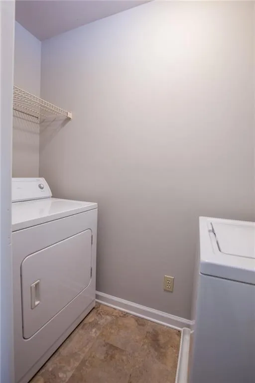 7500 Roswell Road Unit 97, Sandy Springs, Georgia 30350, 2 Bedrooms Bedrooms, ,2 BathroomsBathrooms,Residential,Sold,7500 Roswell Road Unit 97,5917513