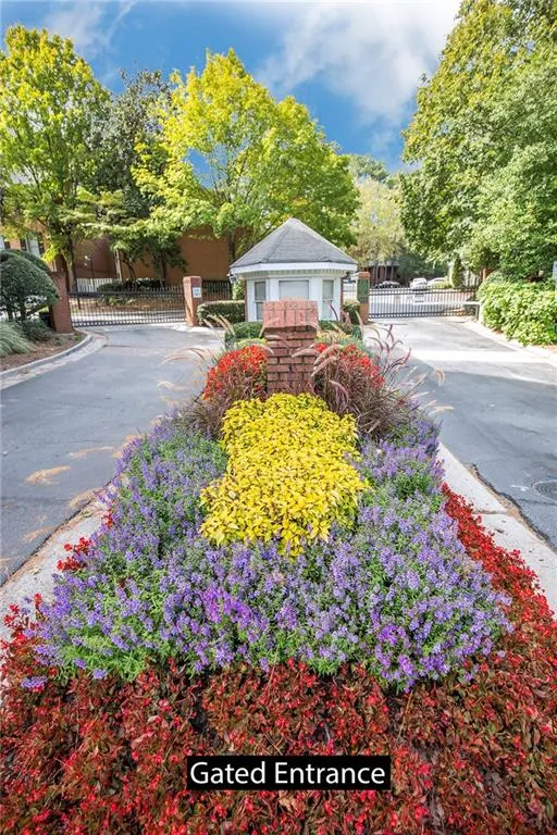 7500 Roswell Road Unit 97, Sandy Springs, Georgia 30350, 2 Bedrooms Bedrooms, ,2 BathroomsBathrooms,Residential,Sold,7500 Roswell Road Unit 97,5917513