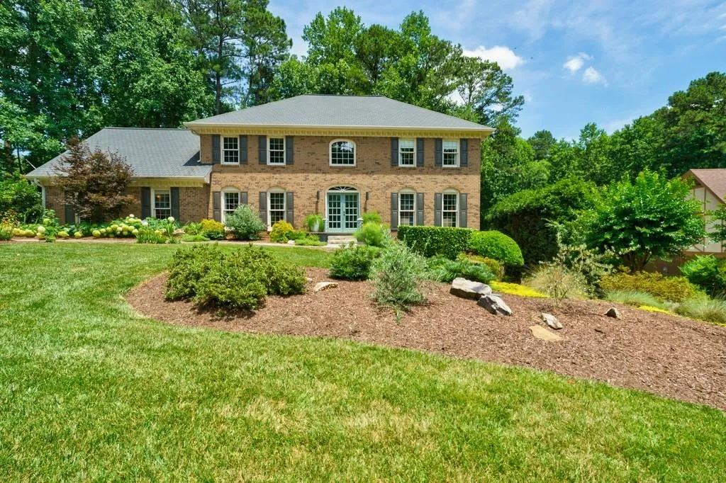 7480 Brigham Drive, Sandy Springs, Georgia 30350, 5 Bedrooms Bedrooms, ,4 BathroomsBathrooms,Residential,Sold,7480 Brigham Drive,6910323