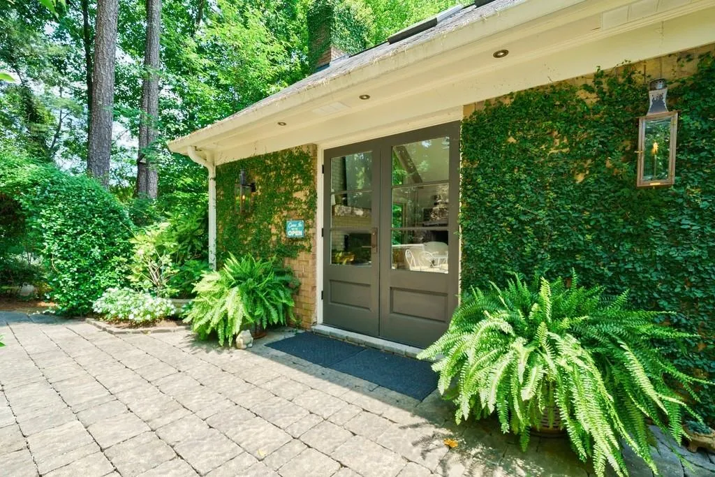 7480 Brigham Drive, Sandy Springs, Georgia 30350, 5 Bedrooms Bedrooms, ,4 BathroomsBathrooms,Residential,Sold,7480 Brigham Drive,6910323