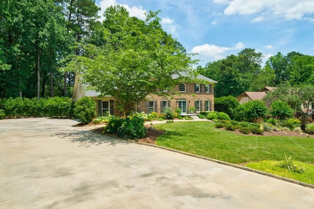 7480 Brigham Drive, Sandy Springs, Georgia 30350, 5 Bedrooms Bedrooms, ,4 BathroomsBathrooms,Residential,Sold,7480 Brigham Drive,6910323