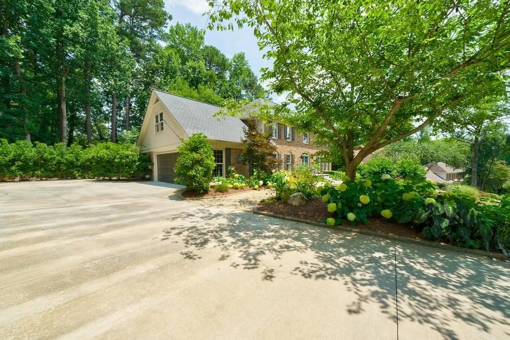 7480 Brigham Drive, Sandy Springs, Georgia 30350, 5 Bedrooms Bedrooms, ,4 BathroomsBathrooms,Residential,Sold,7480 Brigham Drive,6910323