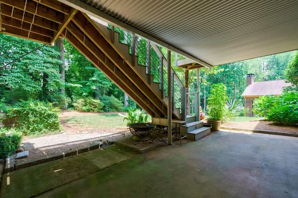 7480 Brigham Drive, Sandy Springs, Georgia 30350, 5 Bedrooms Bedrooms, ,4 BathroomsBathrooms,Residential,Sold,7480 Brigham Drive,6910323