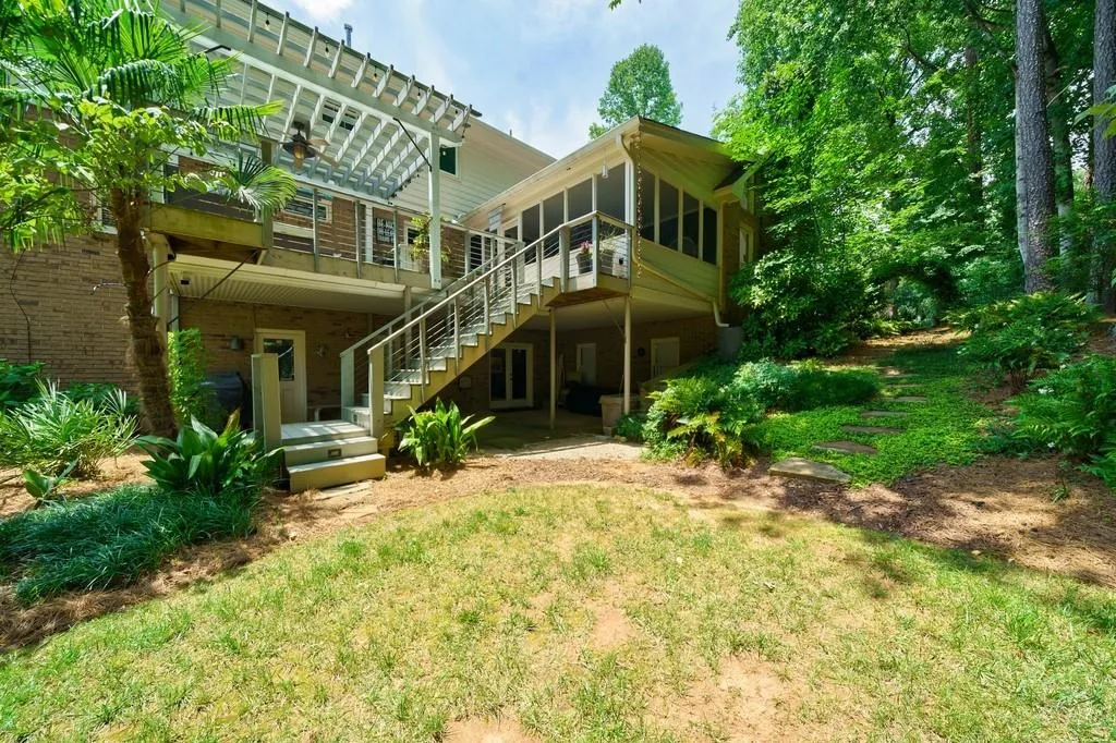 7480 Brigham Drive, Sandy Springs, Georgia 30350, 5 Bedrooms Bedrooms, ,4 BathroomsBathrooms,Residential,Sold,7480 Brigham Drive,6910323