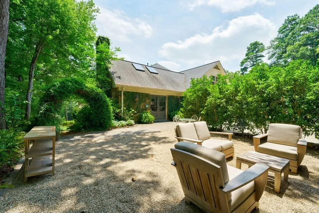 7480 Brigham Drive, Sandy Springs, Georgia 30350, 5 Bedrooms Bedrooms, ,4 BathroomsBathrooms,Residential,Sold,7480 Brigham Drive,6910323