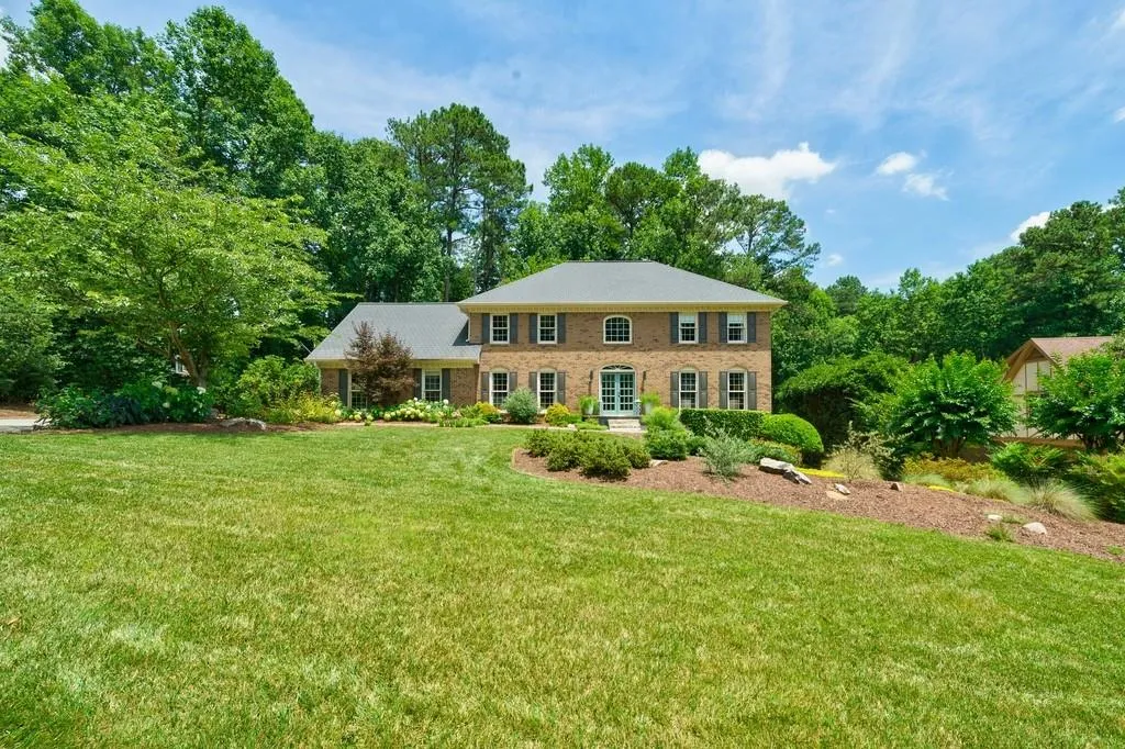 7480 Brigham Drive, Sandy Springs, Georgia 30350, 5 Bedrooms Bedrooms, ,4 BathroomsBathrooms,Residential,Sold,7480 Brigham Drive,6910323