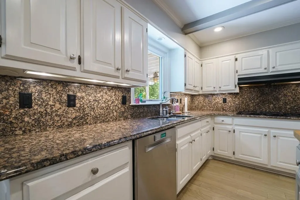 7480 Brigham Drive, Sandy Springs, Georgia 30350, 5 Bedrooms Bedrooms, ,4 BathroomsBathrooms,Residential,Sold,7480 Brigham Drive,6910323