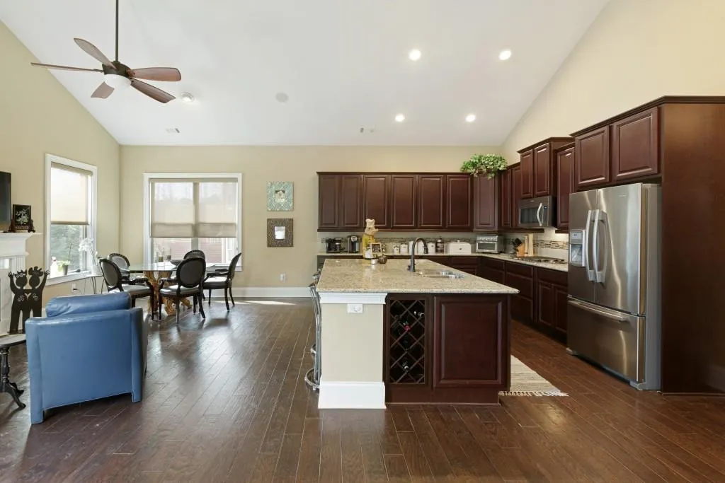3935 Dahlwiny Court, Sandy Springs, Georgia 30350, 5 Bedrooms Bedrooms, ,4 BathroomsBathrooms,Residential,Sold,3935 Dahlwiny Court,6994872