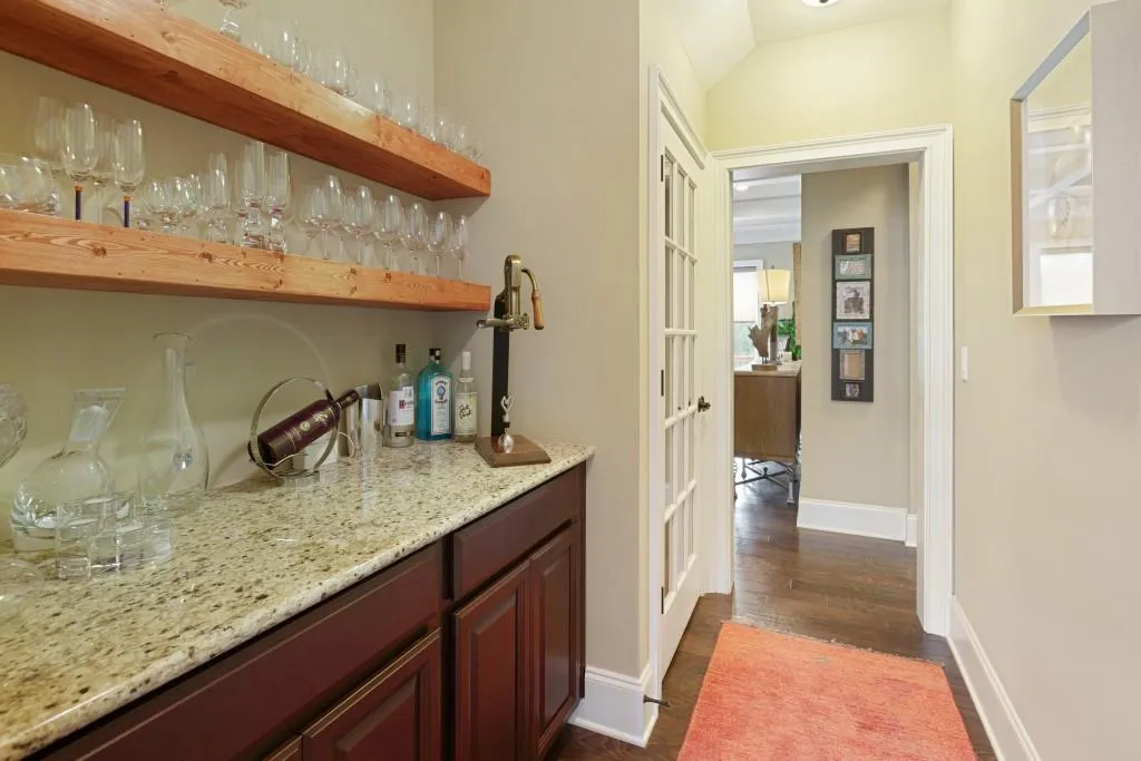 3935 Dahlwiny Court, Sandy Springs, Georgia 30350, 5 Bedrooms Bedrooms, ,4 BathroomsBathrooms,Residential,Sold,3935 Dahlwiny Court,6994872