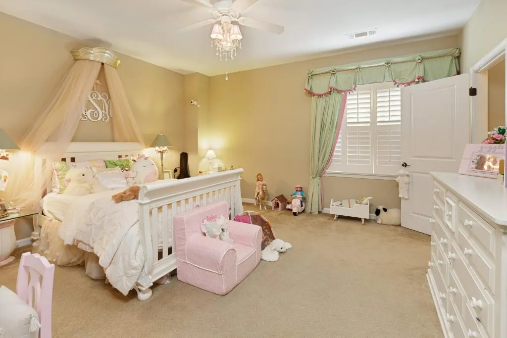 3935 Dahlwiny Court, Sandy Springs, Georgia 30350, 5 Bedrooms Bedrooms, ,4 BathroomsBathrooms,Residential,Sold,3935 Dahlwiny Court,6994872