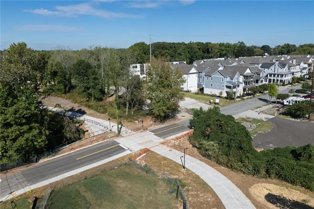 Direct access to Atlanta Beltline Northwest Trail and Woodall Rail Trail!