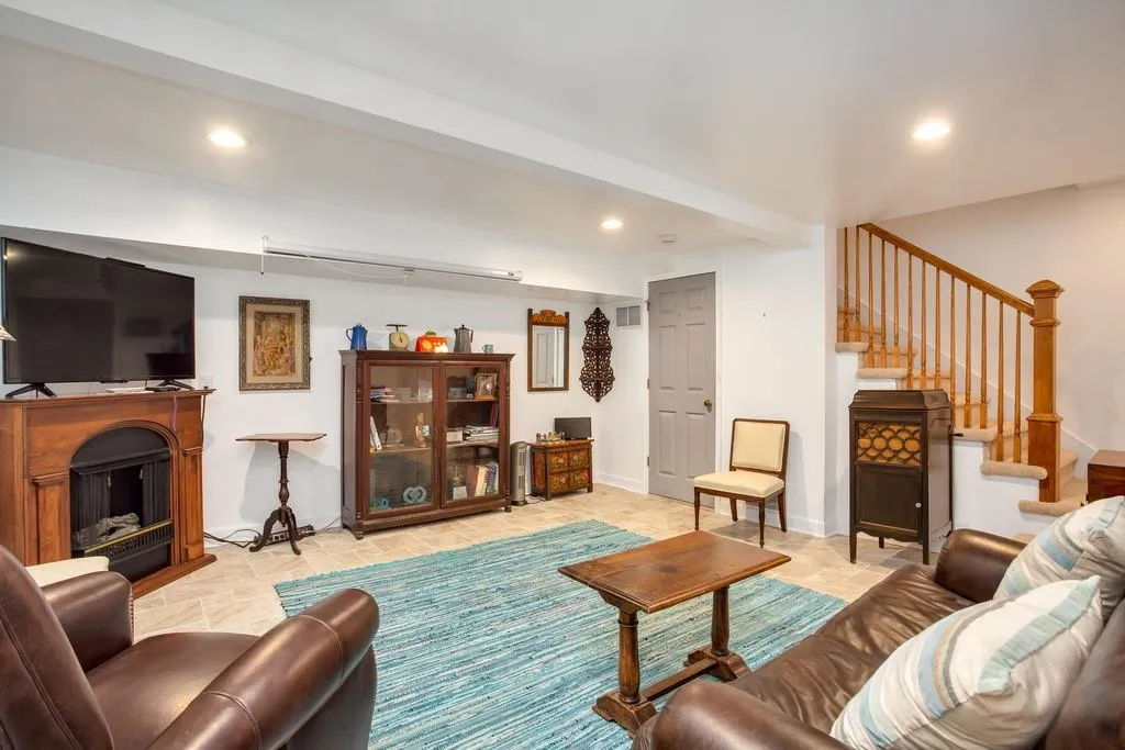 1710 Marlborough Drive, Sandy Springs, Georgia 30350, 5 Bedrooms Bedrooms, ,4 BathroomsBathrooms,Residential,Sold,1710 Marlborough Drive,6588102