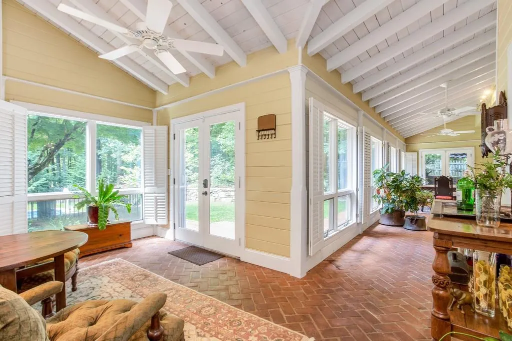 1710 Marlborough Drive, Sandy Springs, Georgia 30350, 5 Bedrooms Bedrooms, ,4 BathroomsBathrooms,Residential,Sold,1710 Marlborough Drive,6588102
