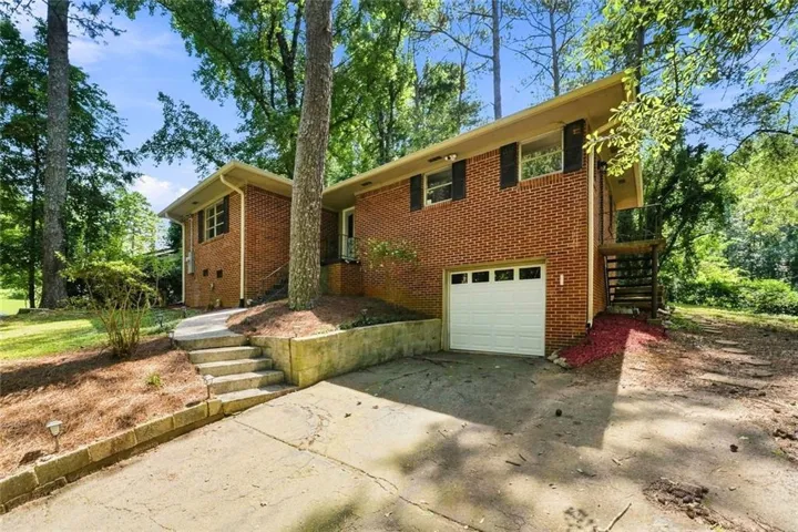 128 Dickson Court, Marietta, Georgia 30066