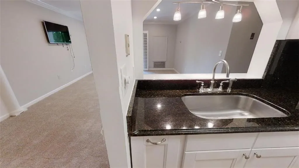 Georgia 30328, ,1 BathroomBathrooms,Residential,Sold,7070111