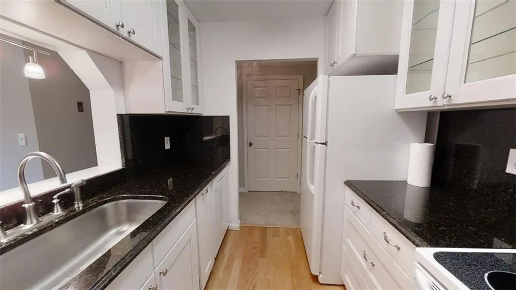 Georgia 30328, ,1 BathroomBathrooms,Residential,Sold,7070111