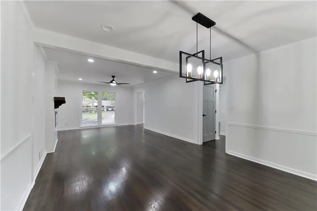7249 Thornhill Lane, Sandy Springs, Georgia 30328, 4 Bedrooms Bedrooms, ,4 BathroomsBathrooms,Residential,Sold,7249 Thornhill Lane,6761881