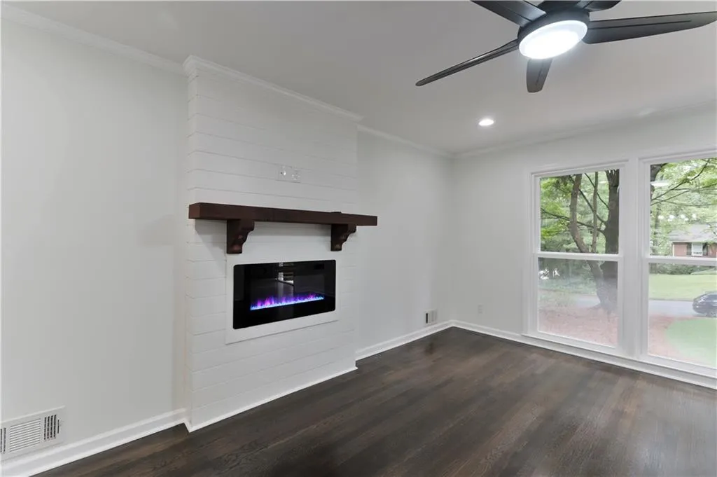 7249 Thornhill Lane, Sandy Springs, Georgia 30328, 4 Bedrooms Bedrooms, ,4 BathroomsBathrooms,Residential,Sold,7249 Thornhill Lane,6761881