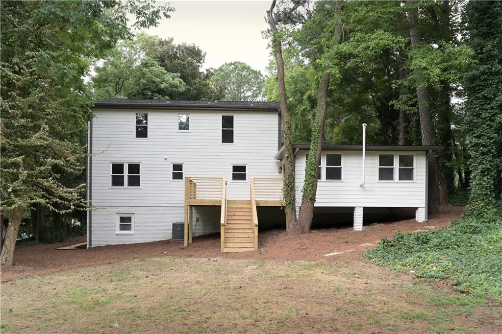 7249 Thornhill Lane, Sandy Springs, Georgia 30328, 4 Bedrooms Bedrooms, ,4 BathroomsBathrooms,Residential,Sold,7249 Thornhill Lane,6761881
