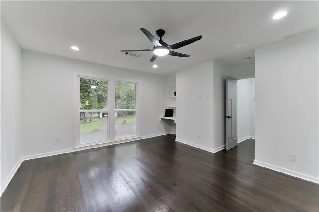 7249 Thornhill Lane, Sandy Springs, Georgia 30328, 4 Bedrooms Bedrooms, ,4 BathroomsBathrooms,Residential,Sold,7249 Thornhill Lane,6761881