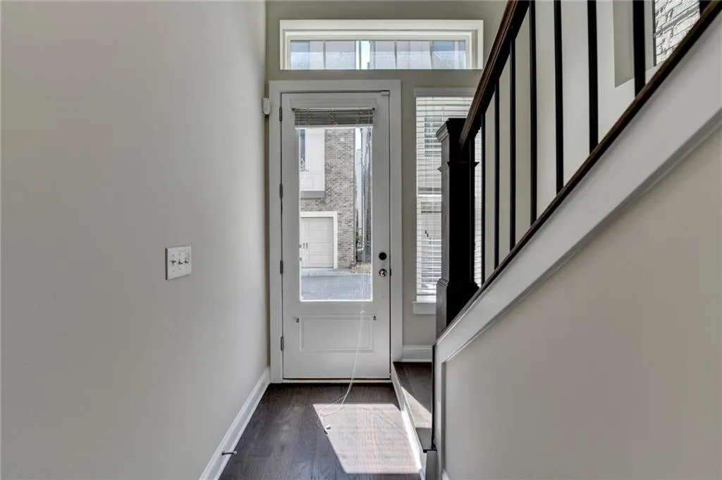 595 Broadview Place Ne, Atlanta, Georgia 30324, 3 Bedrooms Bedrooms, 0 ,3 BathroomsBathrooms,Residential,For Sale,595 Broadview Place Ne,7726764