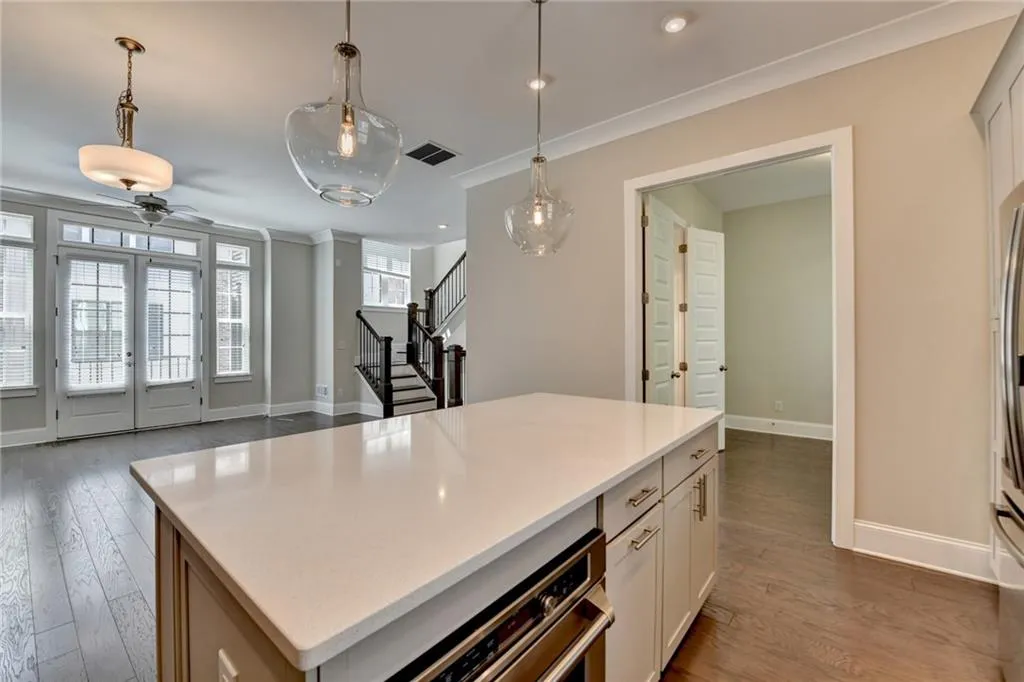 595 Broadview Place Ne, Atlanta, Georgia 30324, 3 Bedrooms Bedrooms, 0 ,3 BathroomsBathrooms,Residential,For Sale,595 Broadview Place Ne,7726764