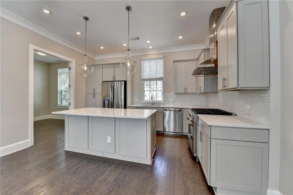 595 Broadview Place Ne, Atlanta, Georgia 30324, 3 Bedrooms Bedrooms, 0 ,3 BathroomsBathrooms,Residential,For Sale,595 Broadview Place Ne,7726764