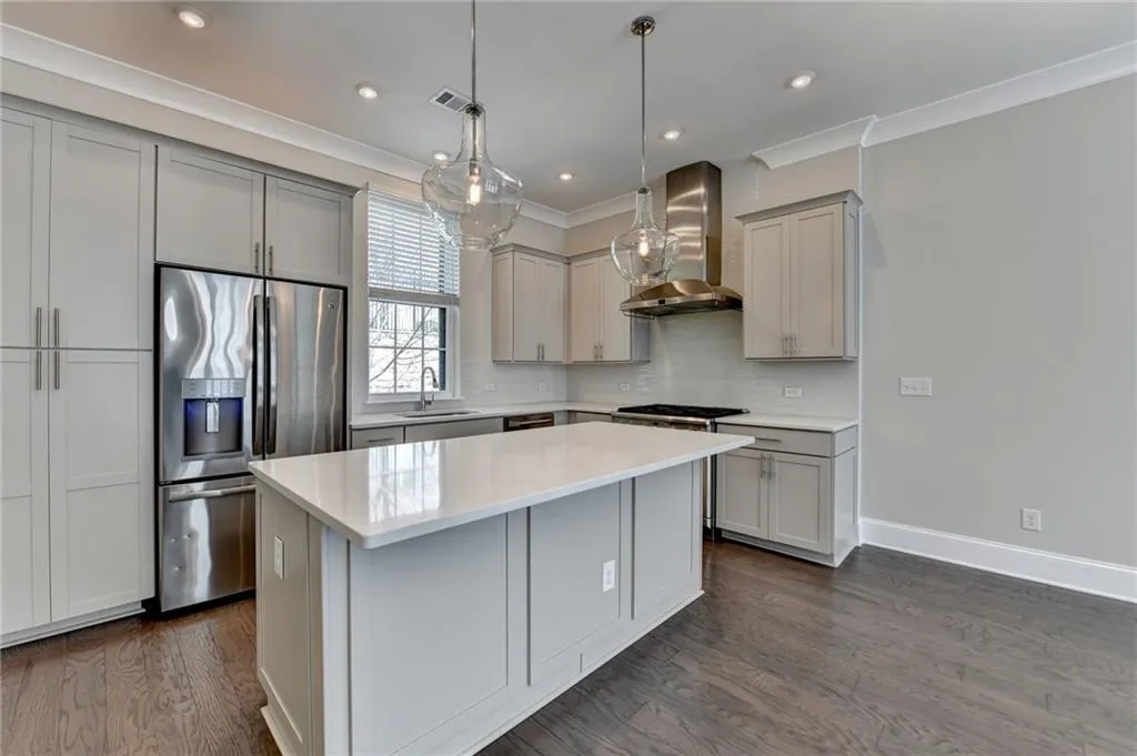 595 Broadview Place Ne, Atlanta, Georgia 30324, 3 Bedrooms Bedrooms, 0 ,3 BathroomsBathrooms,Residential,For Sale,595 Broadview Place Ne,7726764