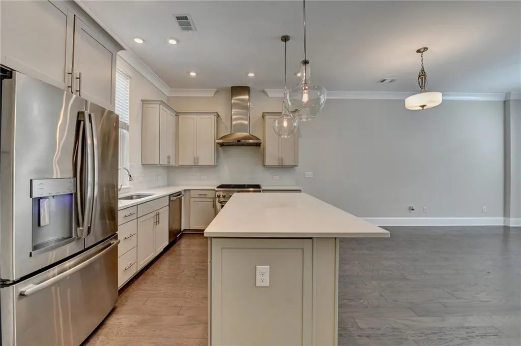 595 Broadview Place Ne, Atlanta, Georgia 30324, 3 Bedrooms Bedrooms, 0 ,3 BathroomsBathrooms,Residential,For Sale,595 Broadview Place Ne,7726764